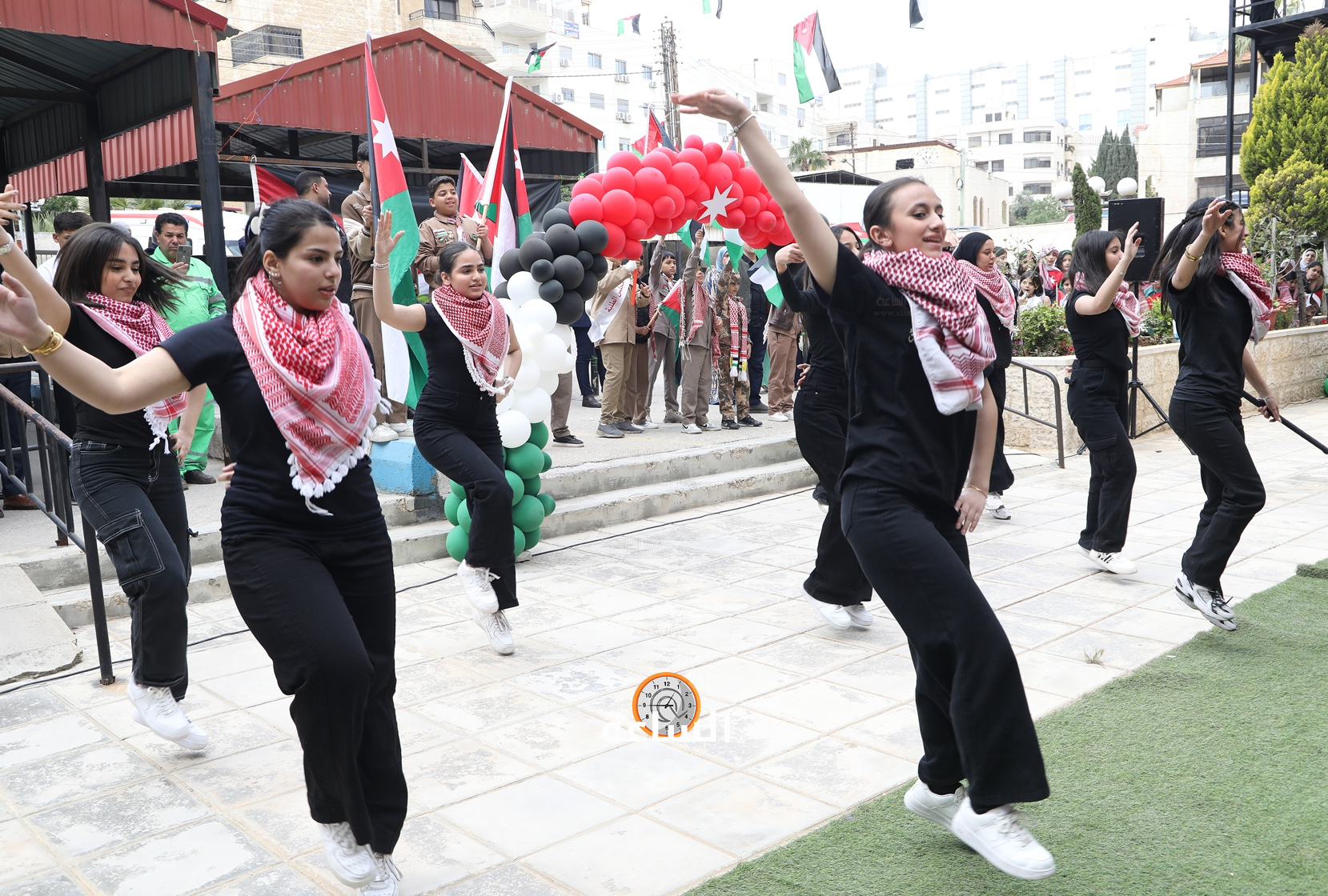 Madar Al-Saa Images 0.7348707962083427