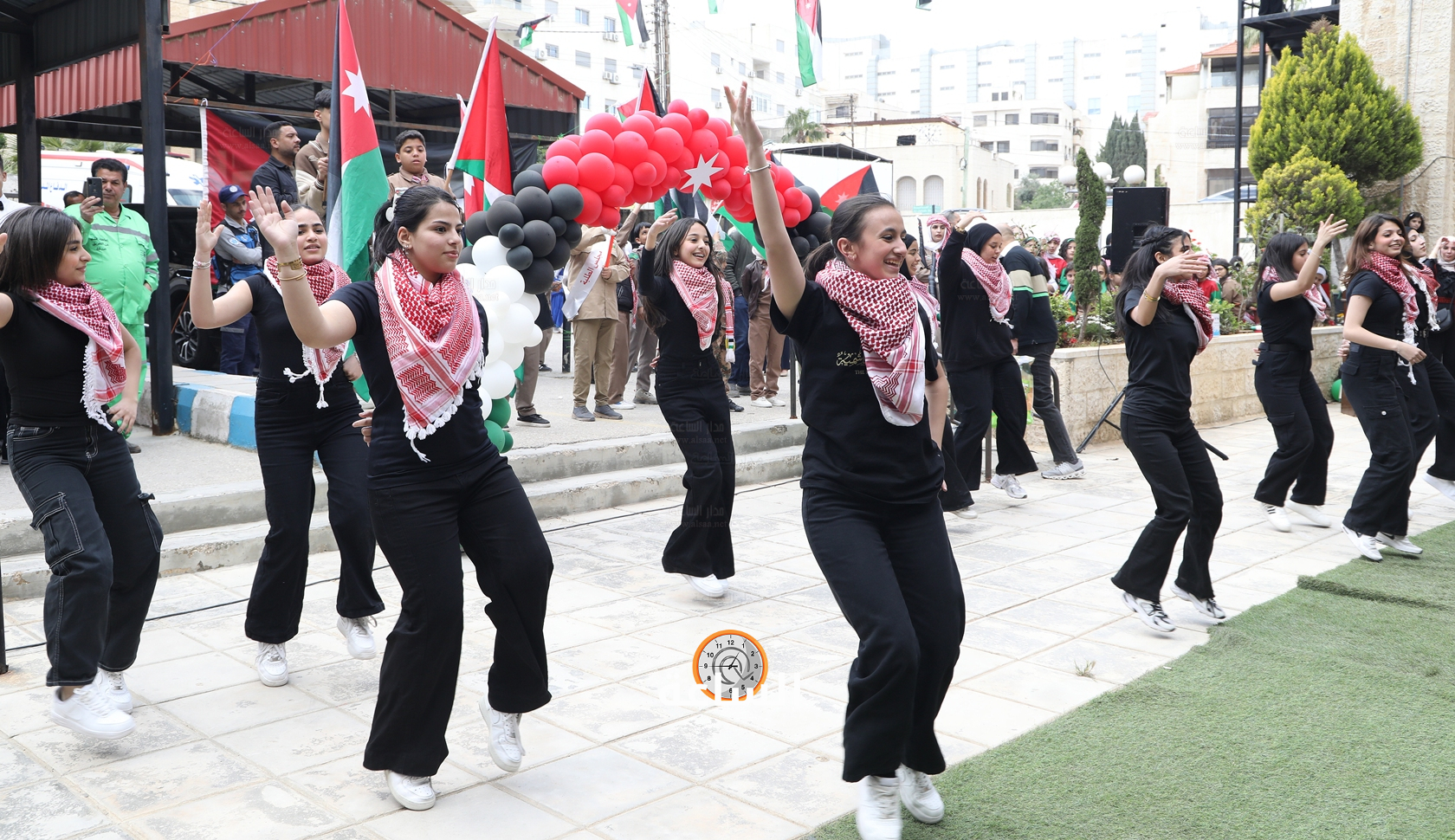 Madar Al-Saa Images 0.1171819705083531