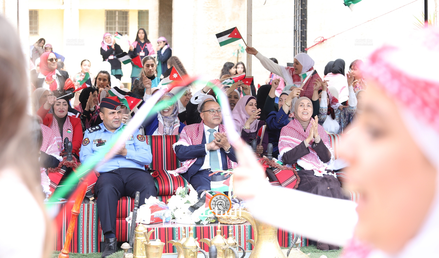 Madar Al-Saa Images 0.15588744800756804