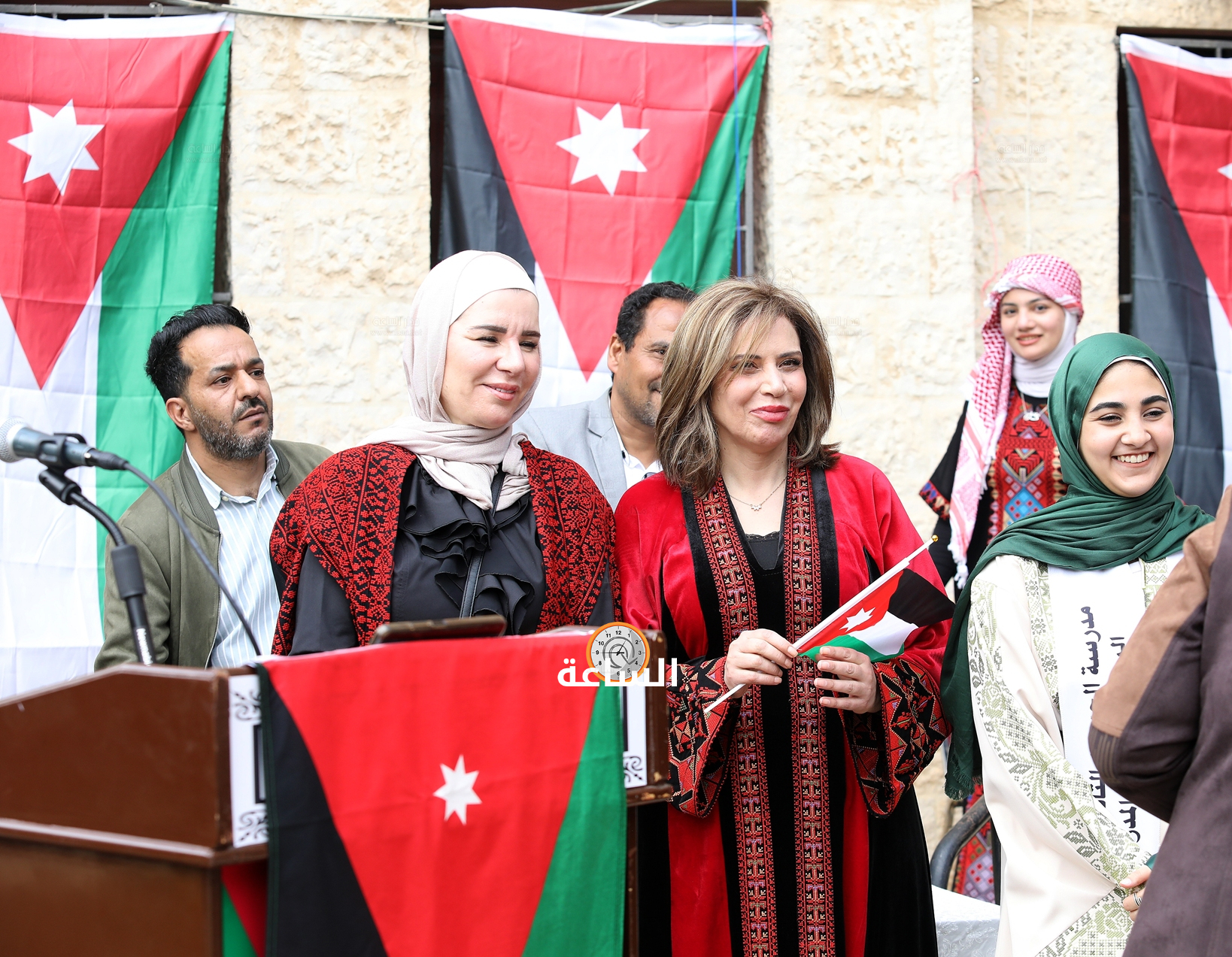 Madar Al-Saa Images 0.37947736963254763