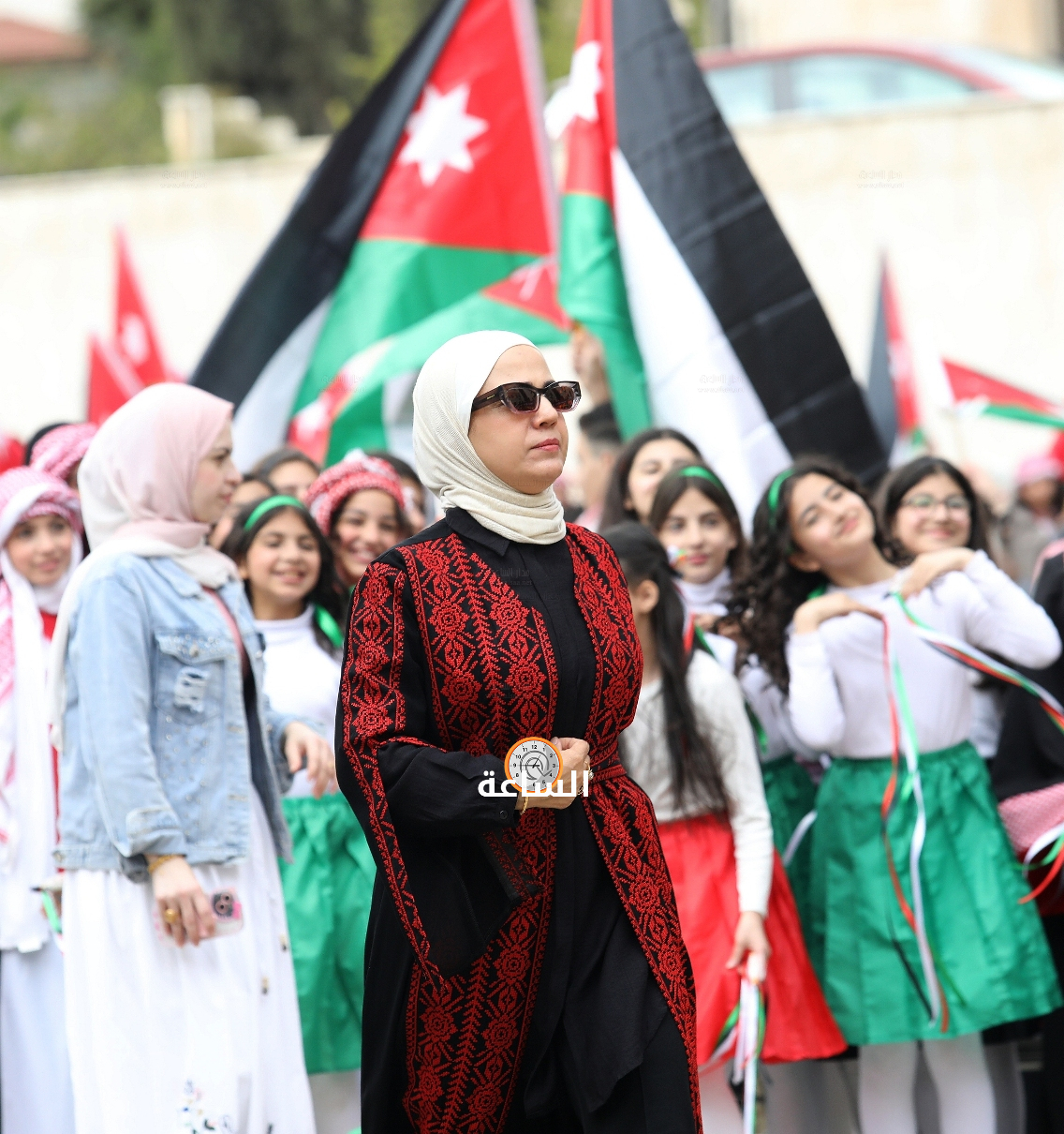 Madar Al-Saa Images 0.08040742297000758