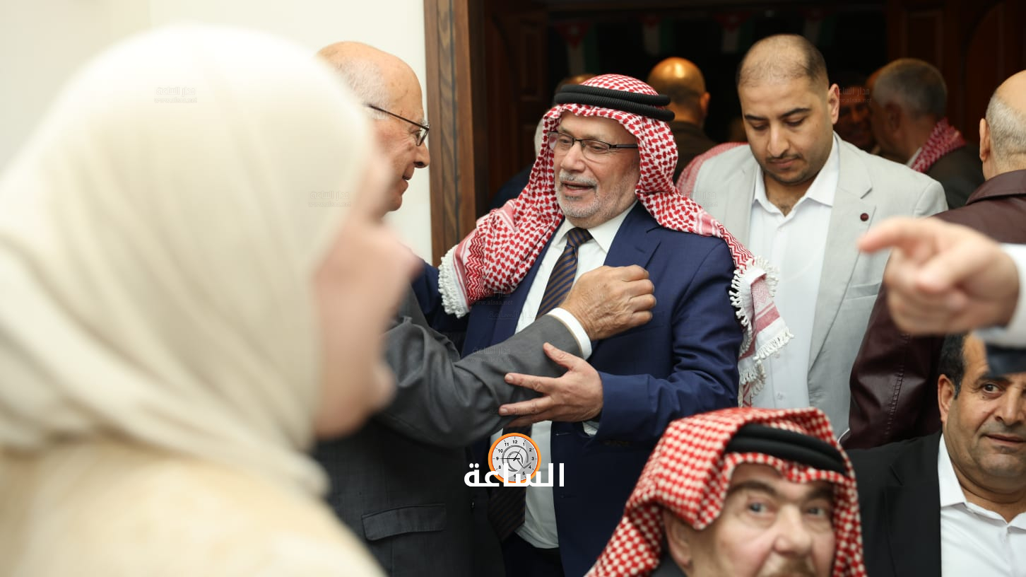 Madar Al-Saa Images 0.02764647685973931