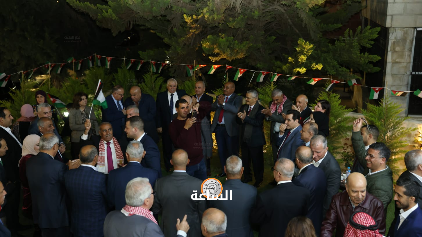 Madar Al-Saa Images 0.16556676638470336