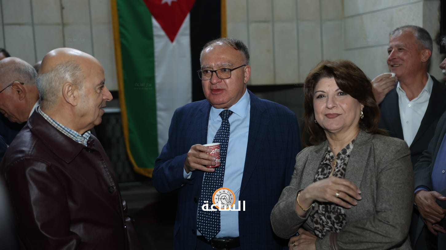 Madar Al-Saa Images 0.4240145853440547