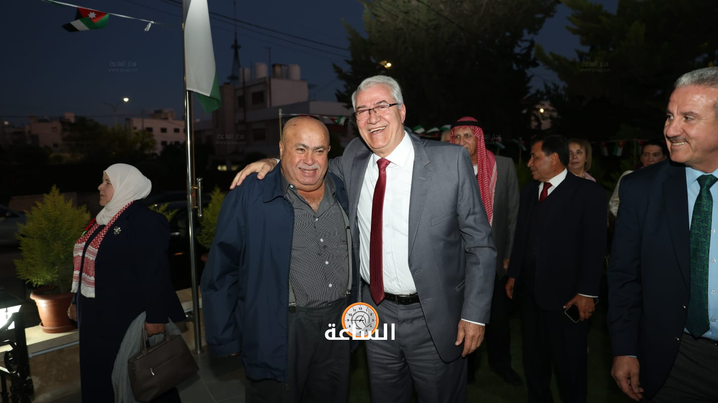 Madar Al-Saa Images 0.49487773230357235