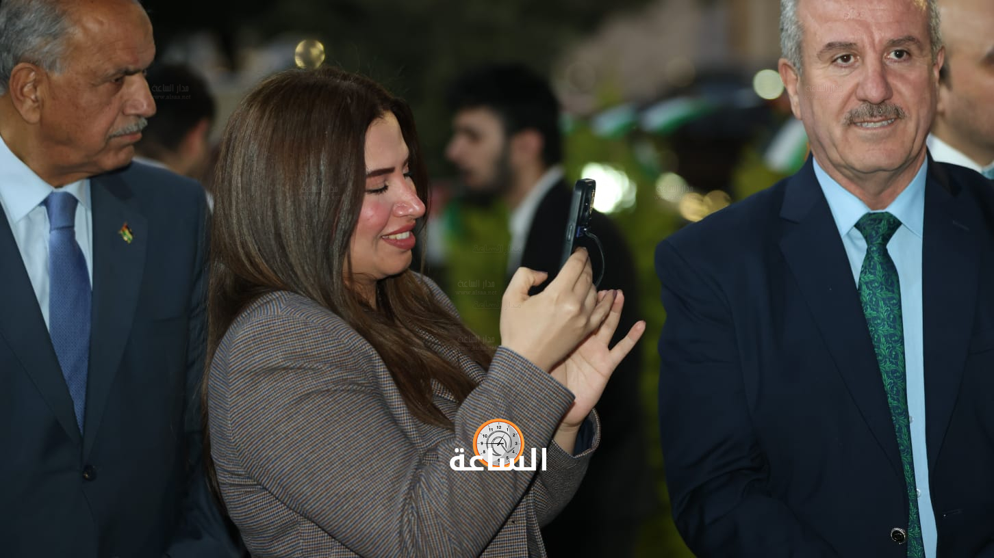 Madar Al-Saa Images 0.45456092870065357