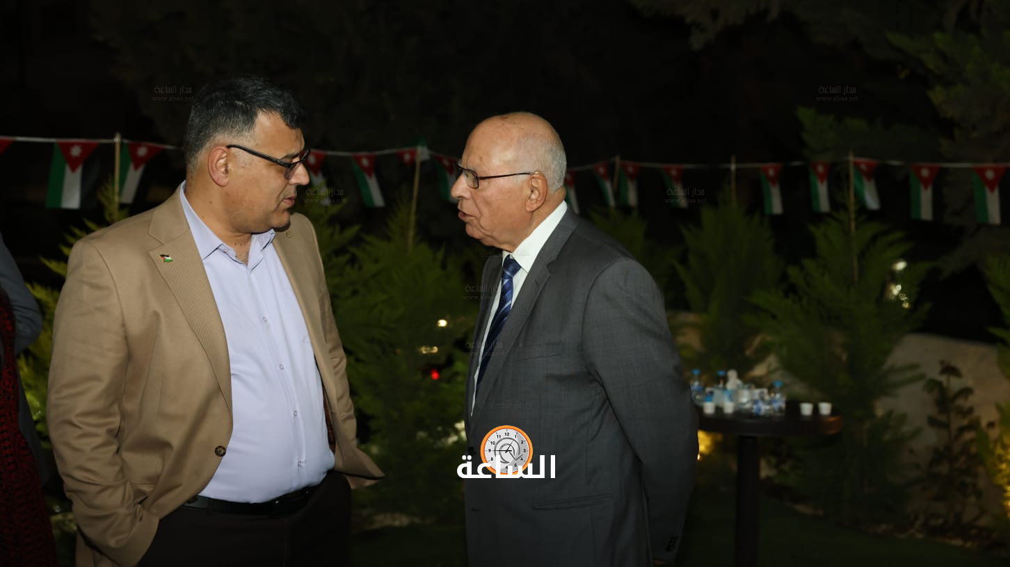 Madar Al-Saa Images 0.46102713074624624