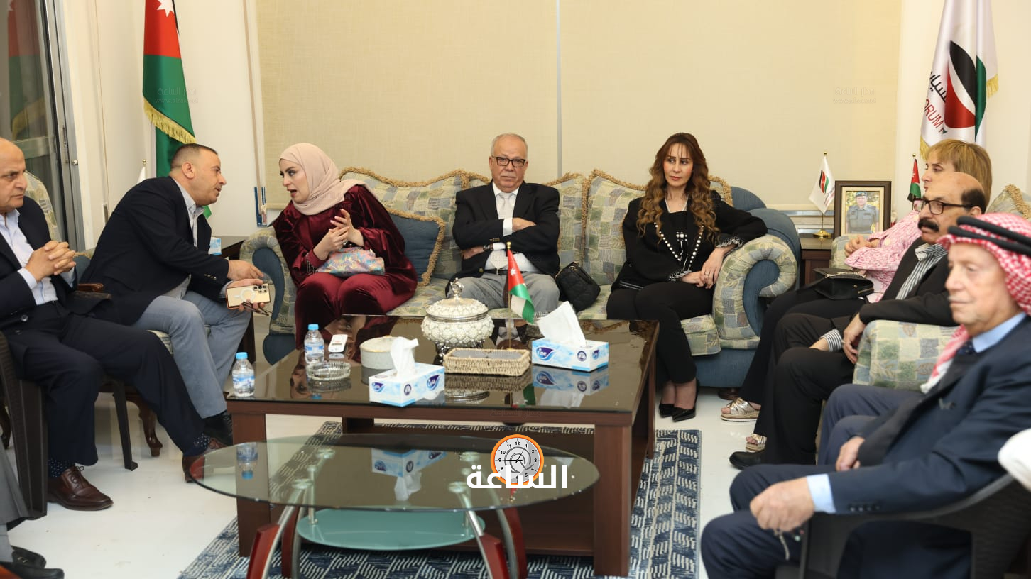 Madar Al-Saa Images 0.9413348394626974