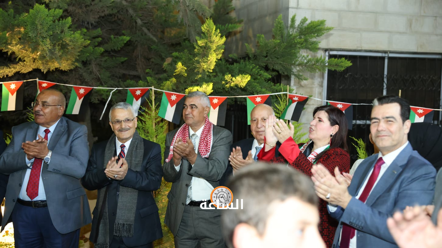 Madar Al-Saa Images 0.2452735532563639