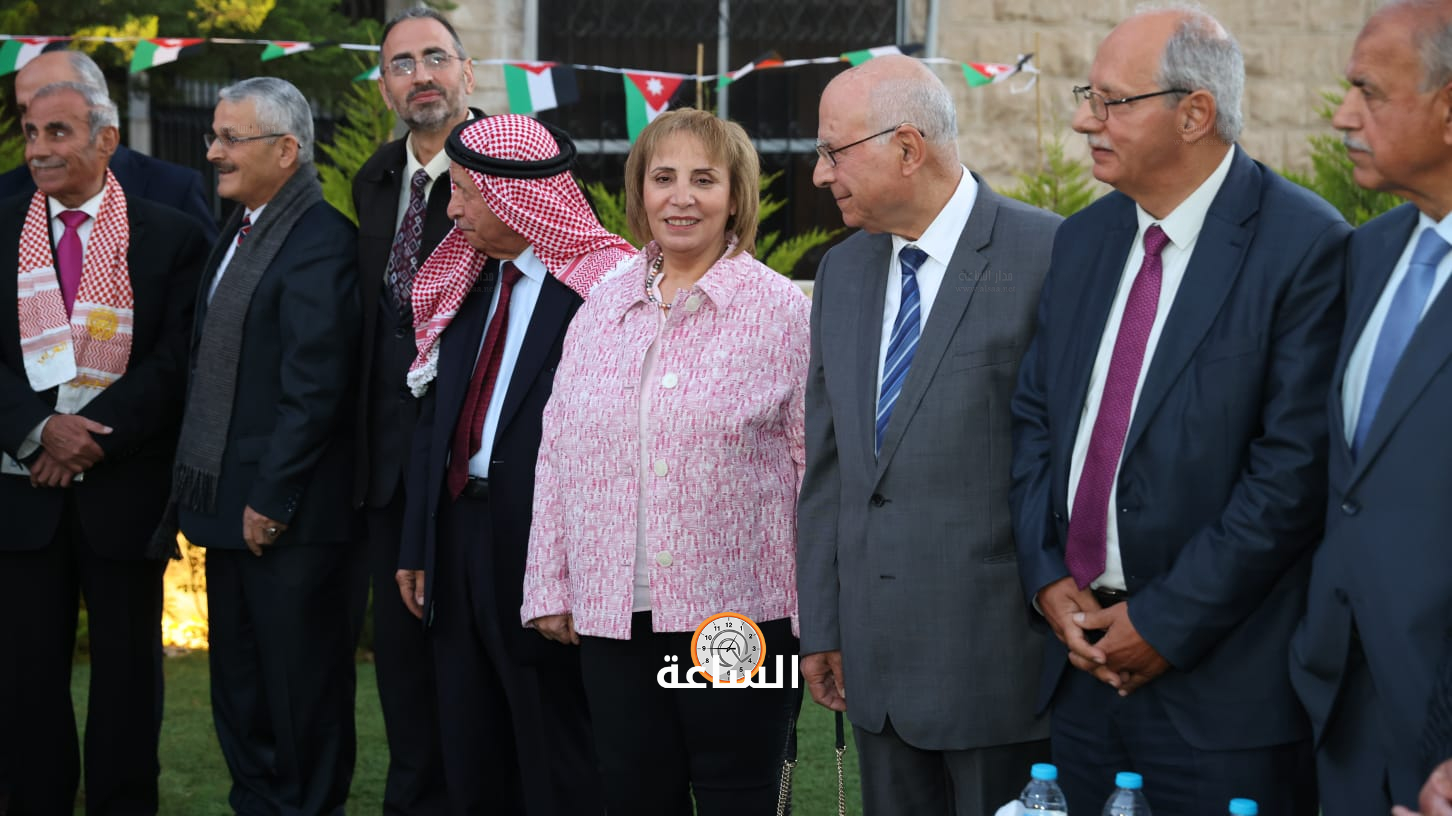 Madar Al-Saa Images 0.010788596767293712