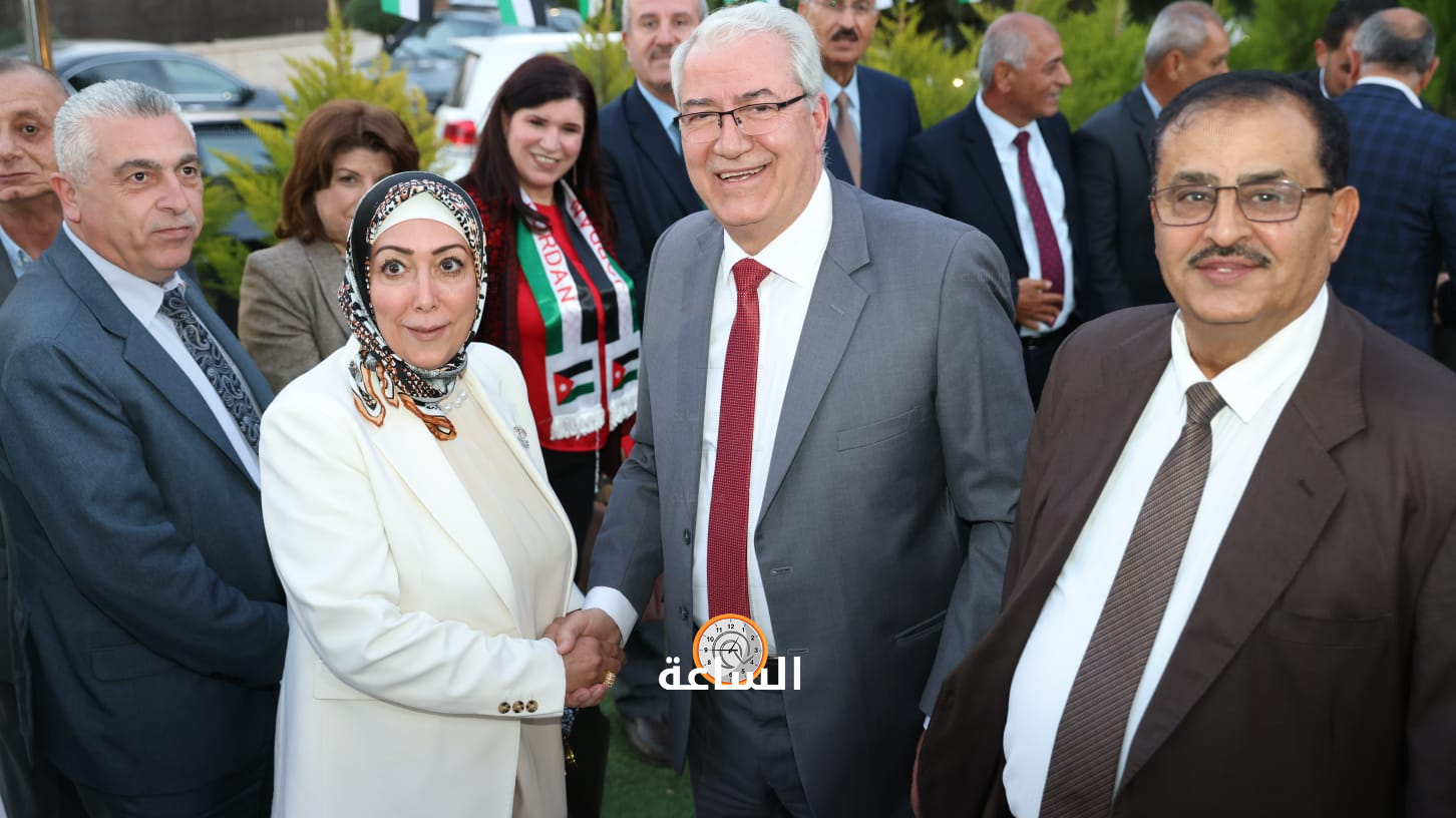 Madar Al-Saa Images 0.4421614804325108