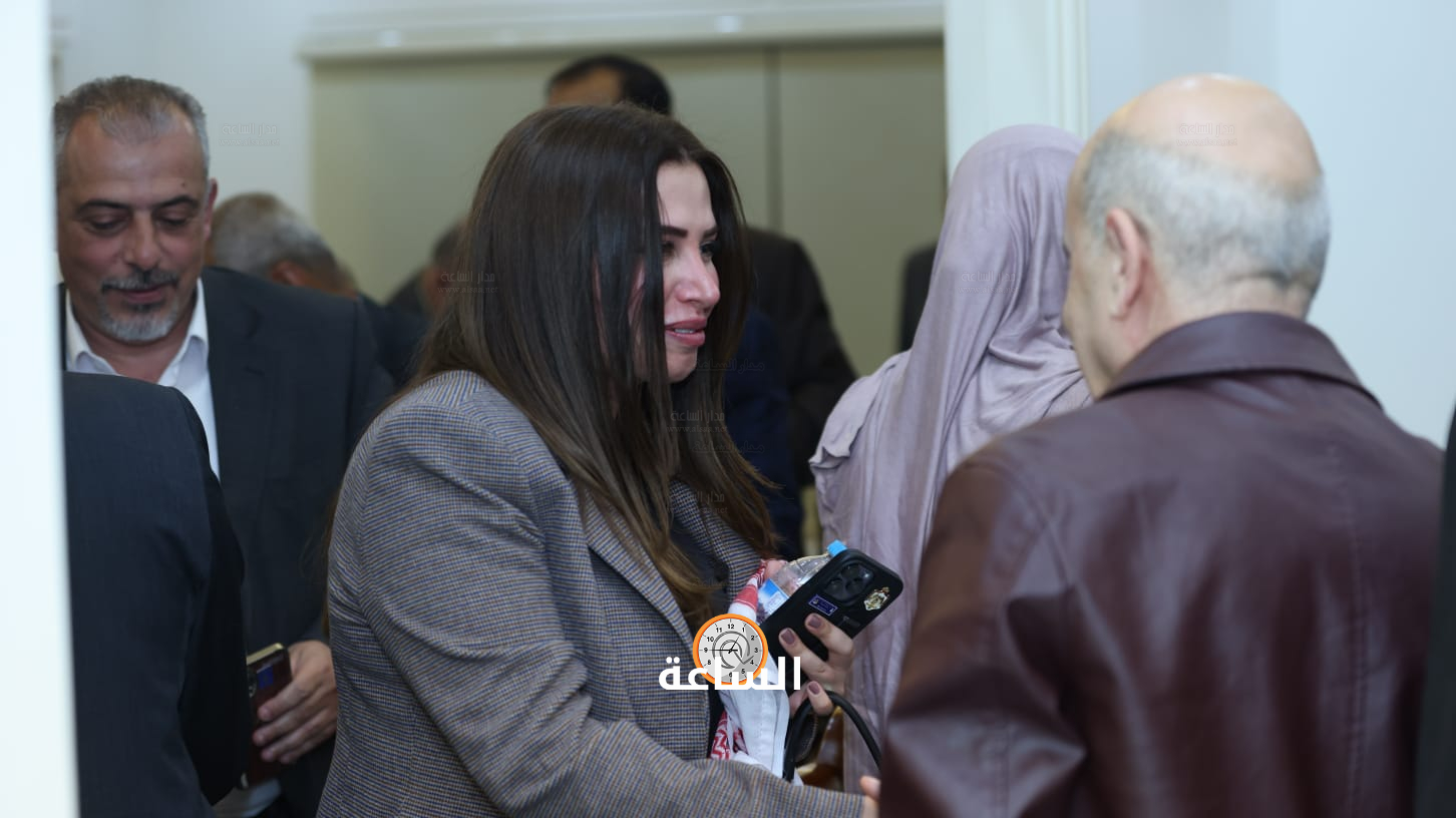 Madar Al-Saa Images 0.5276035388954531