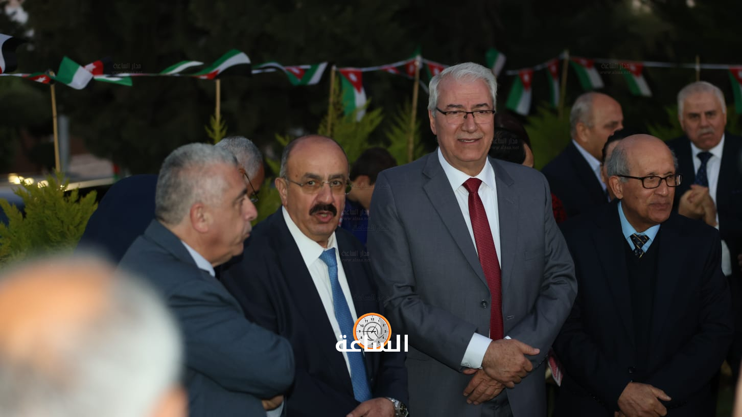 Madar Al-Saa Images 0.4005957407534465