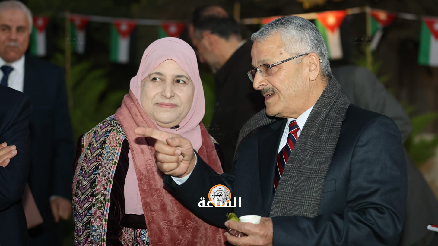 Madar Al-Saa Images 0.729591518846922