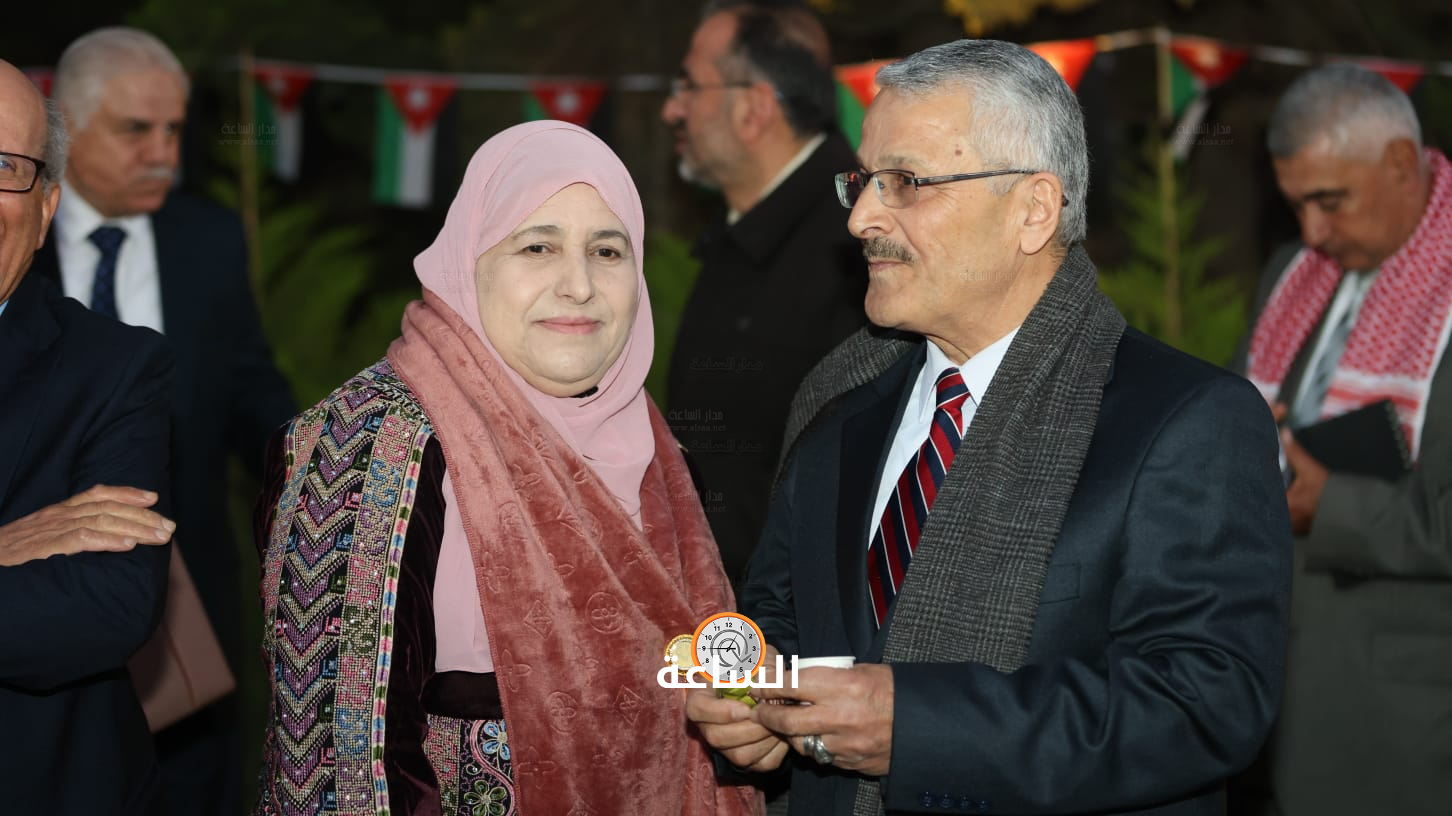 Madar Al-Saa Images 0.030476071116155024