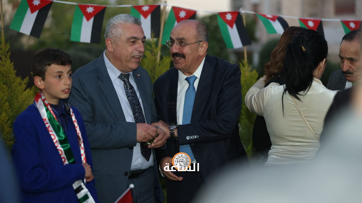 Madar Al-Saa Images 0.45876570630182445