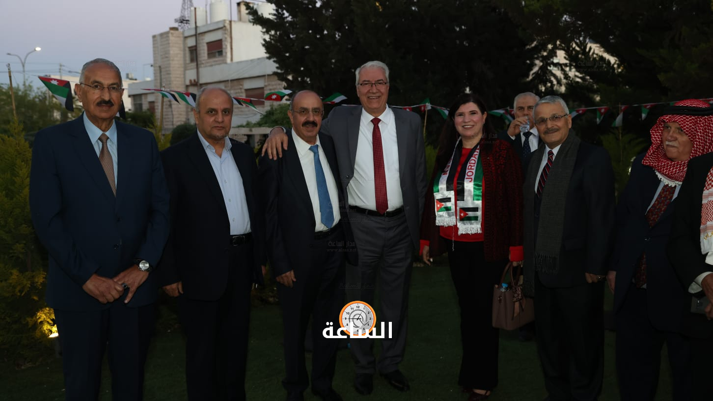 Madar Al-Saa Images 0.22990683413778035