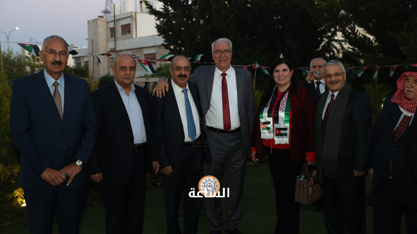 Madar Al-Saa Images 0.24747706115909707