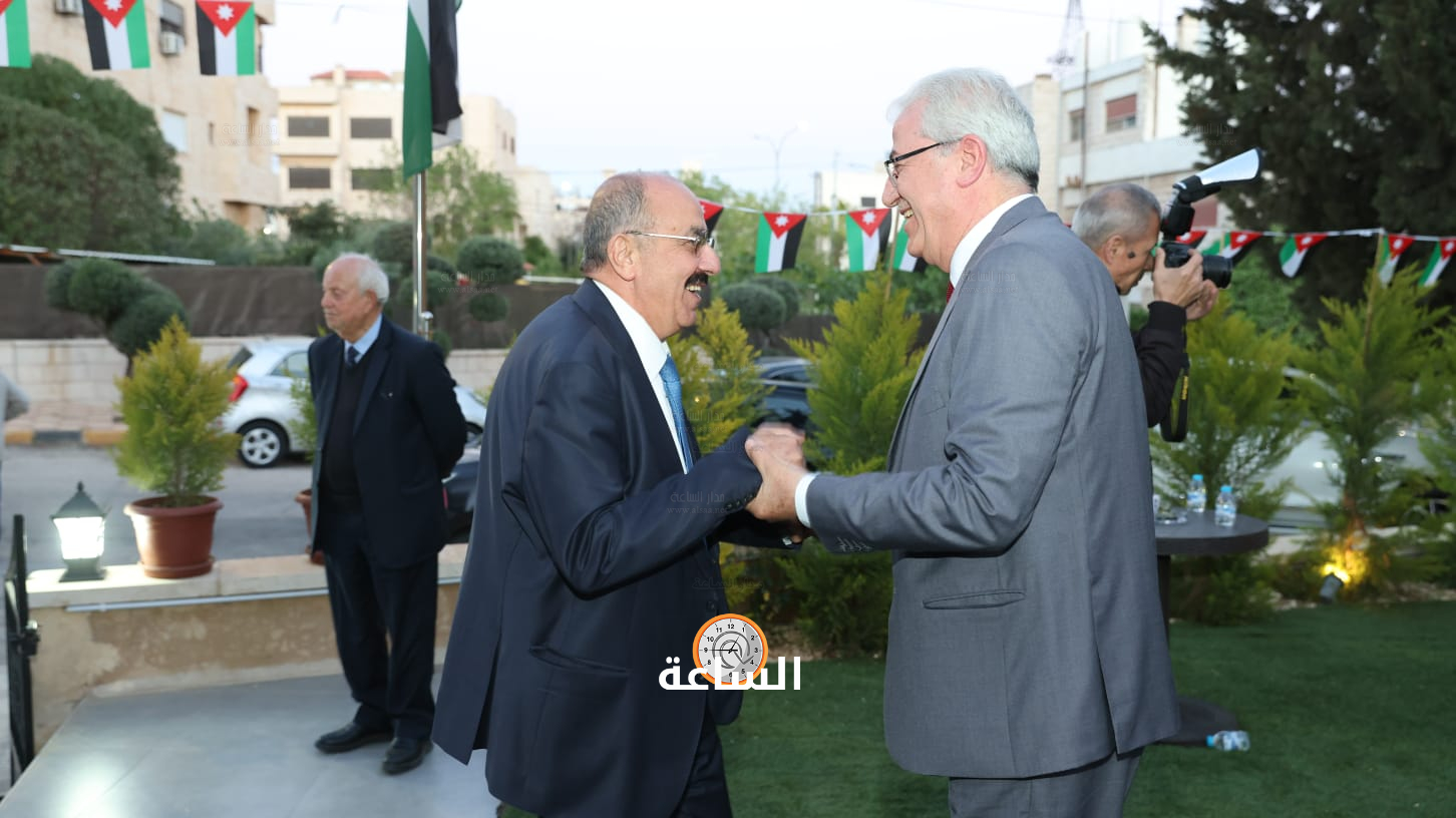 Madar Al-Saa Images 0.7462808710517271