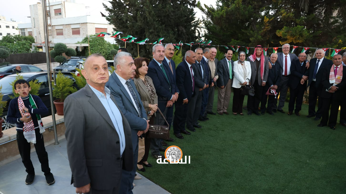 Madar Al-Saa Images 0.12688808503449345