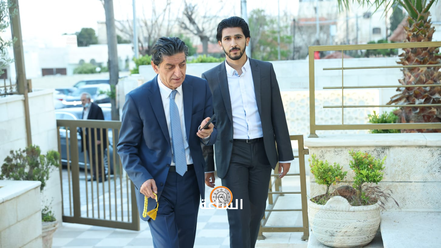 Madar Al-Saa Images 0.868147965429693