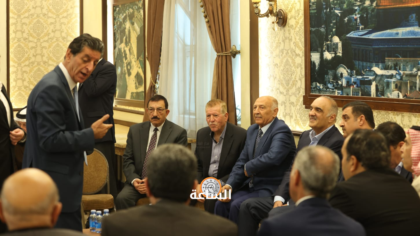 Madar Al-Saa Images 0.48189806263386126