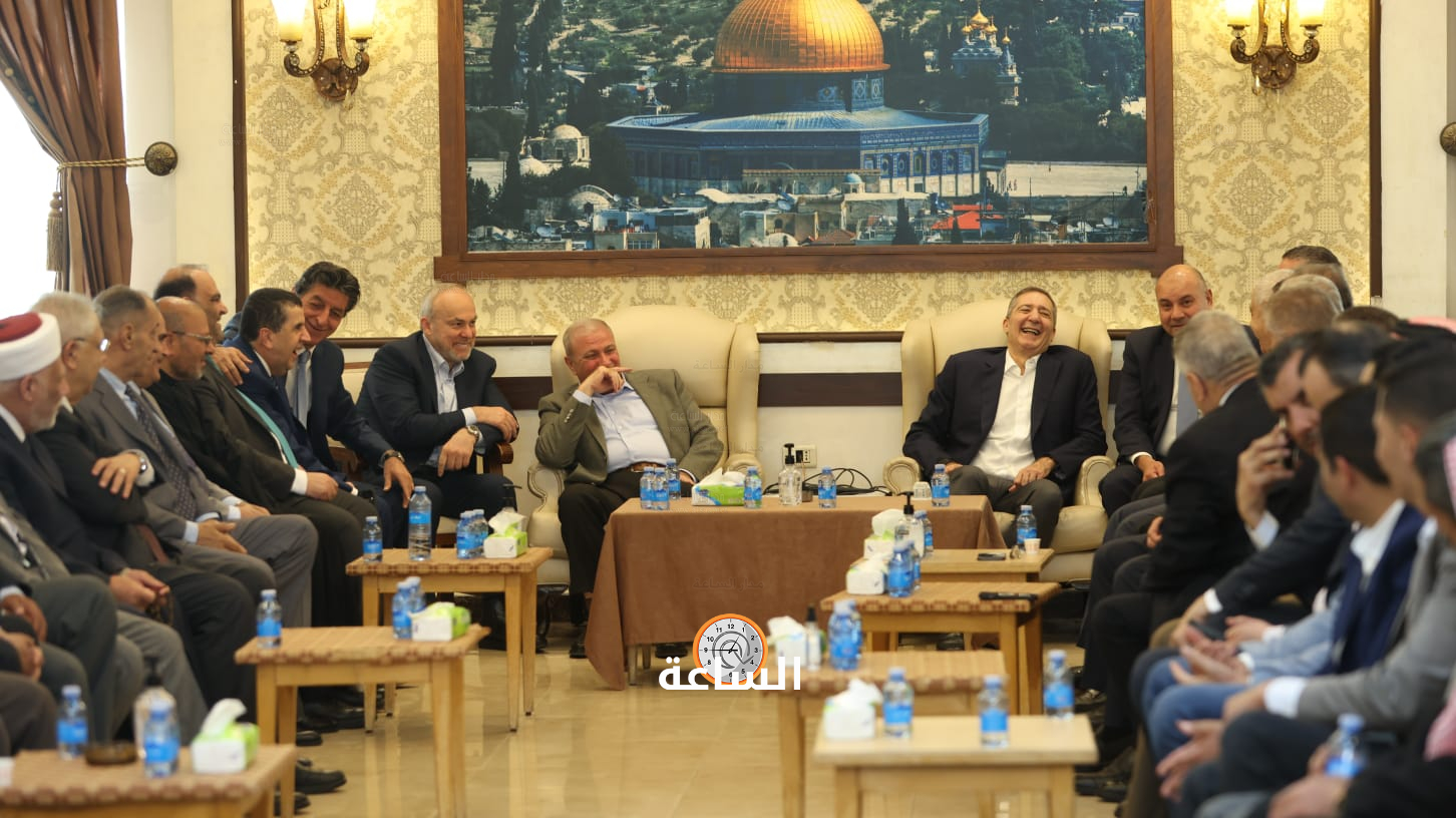 Madar Al-Saa Images 0.2515461379185354