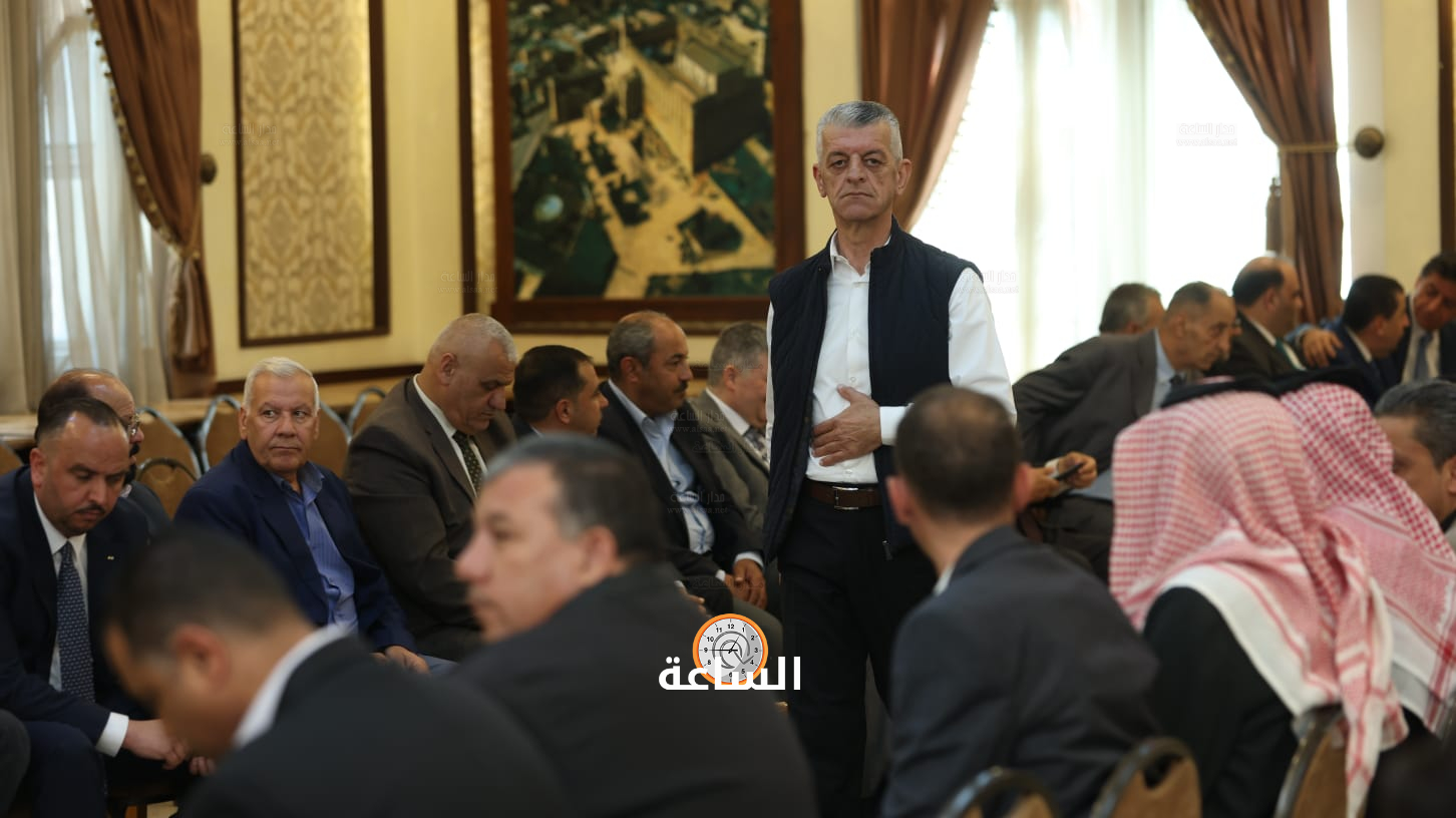 Madar Al-Saa Images 0.38170785006388885