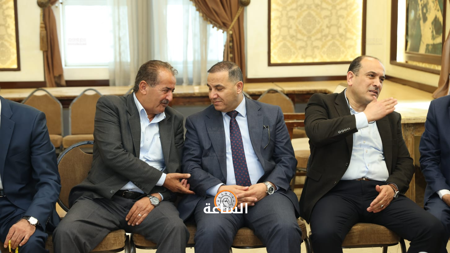 Madar Al-Saa Images 0.36095214886913185