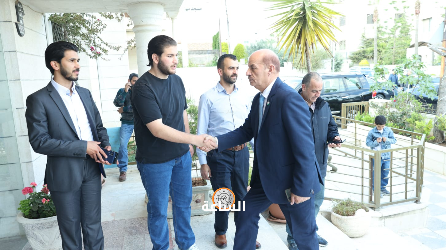 Madar Al-Saa Images 0.6454035395780925