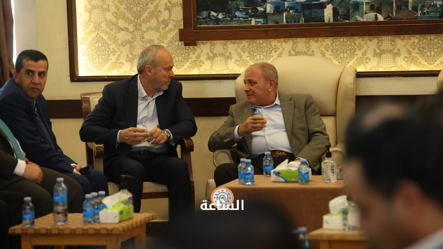 Madar Al-Saa Images 0.8818458915626861