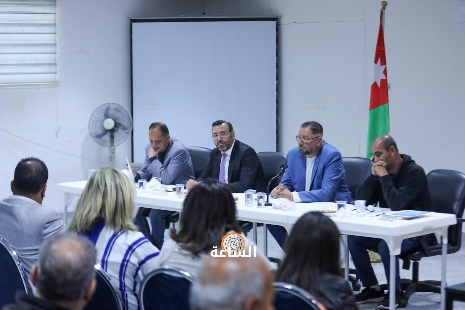 Madar Al-Saa Images 0.5971646497454791