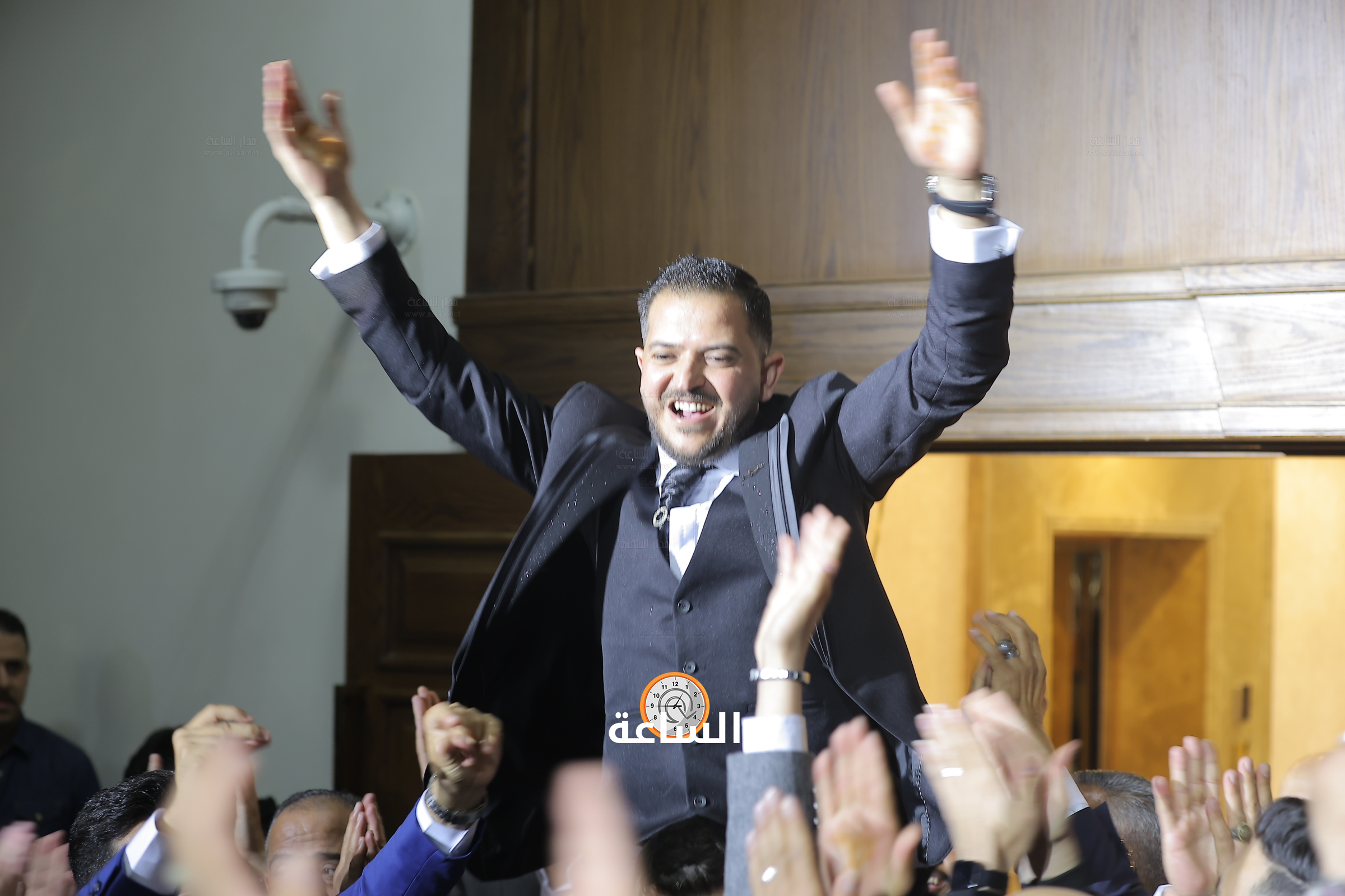 Madar Al-Saa Images 0.836582316831375