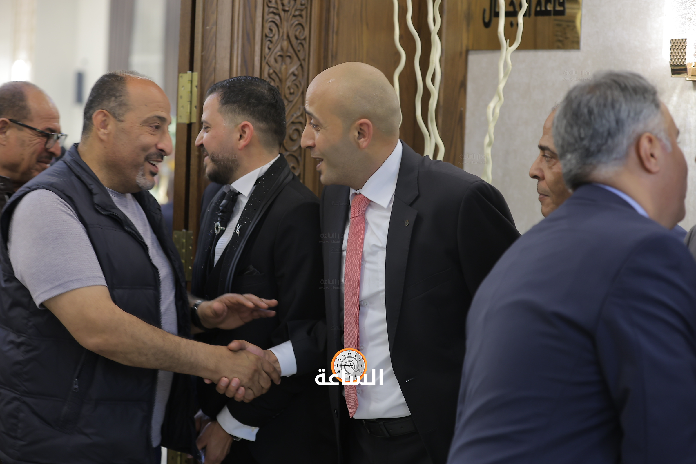 Madar Al-Saa Images 0.9741468309282109