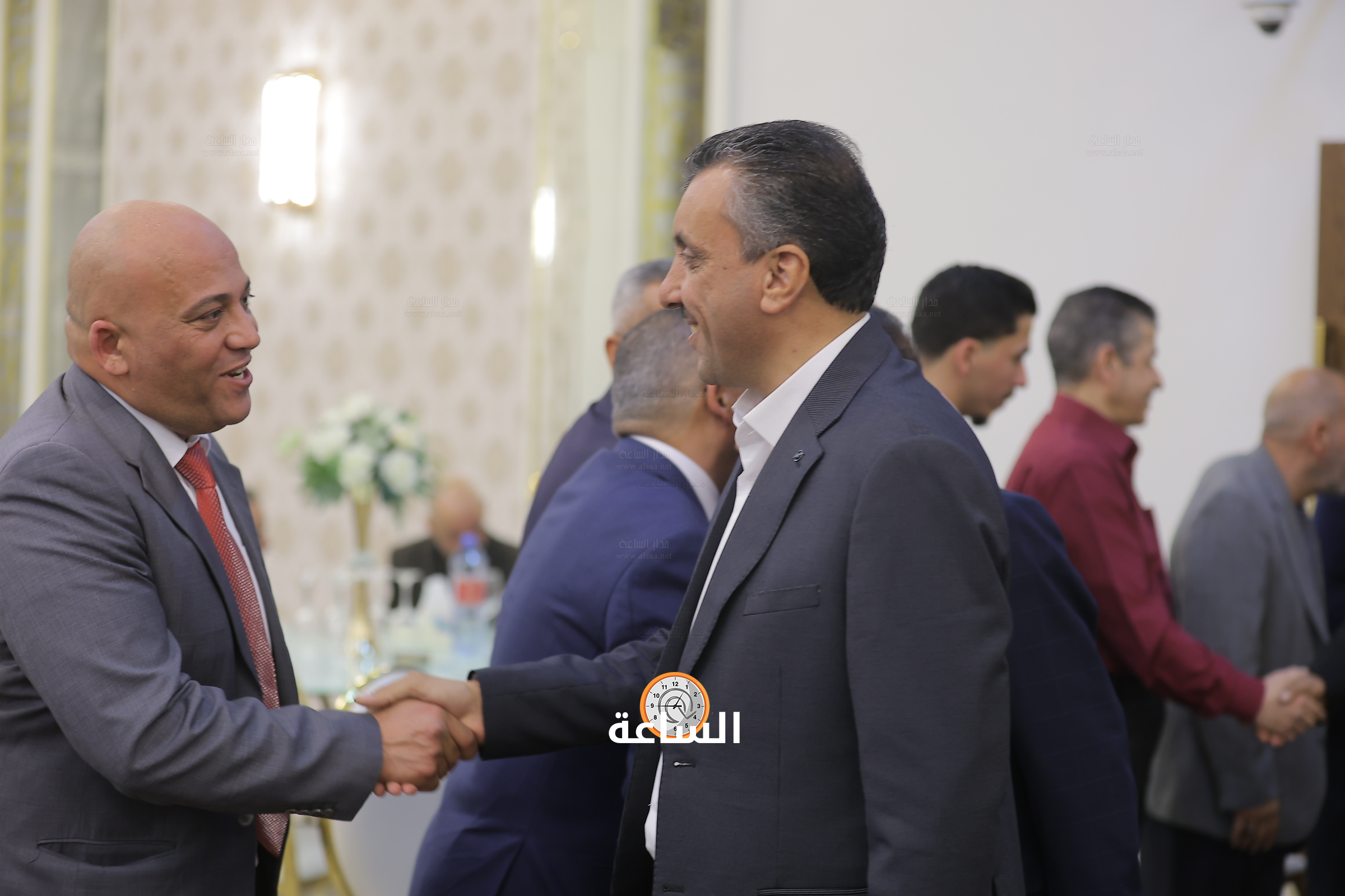 Madar Al-Saa Images 0.511643244205179