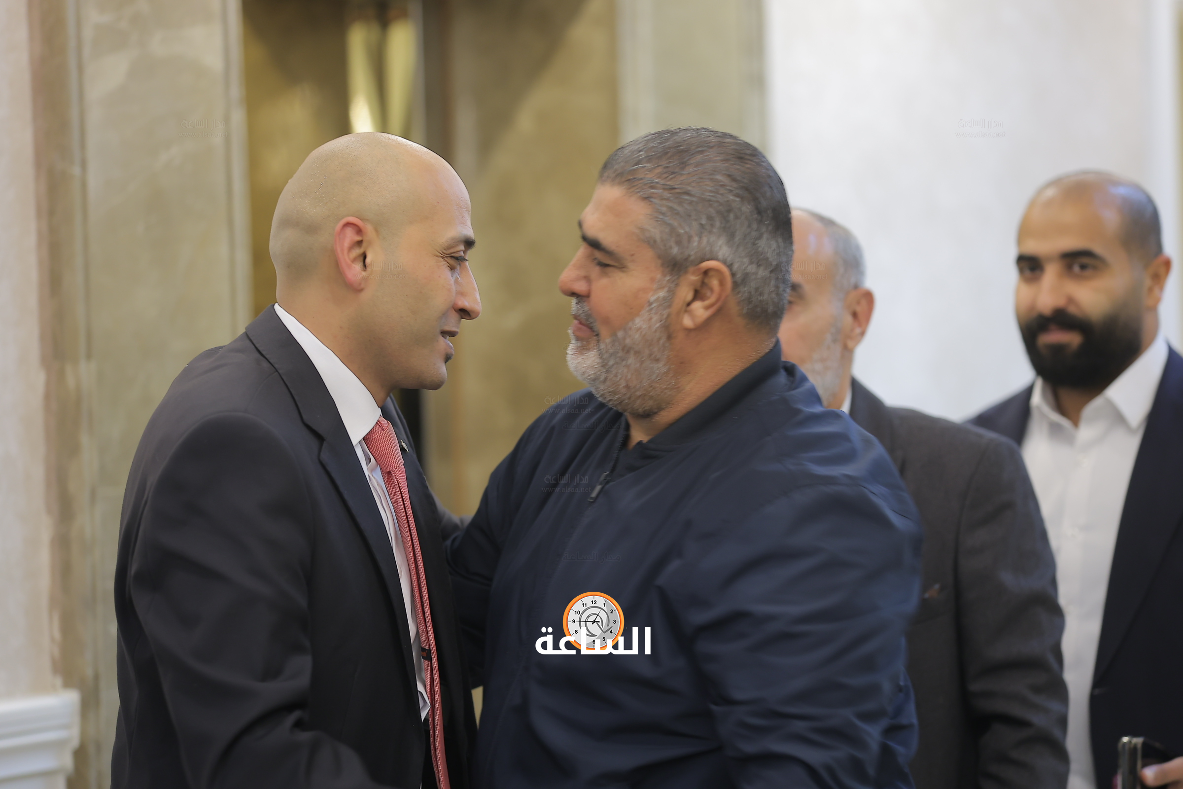 Madar Al-Saa Images 0.38747420122147935