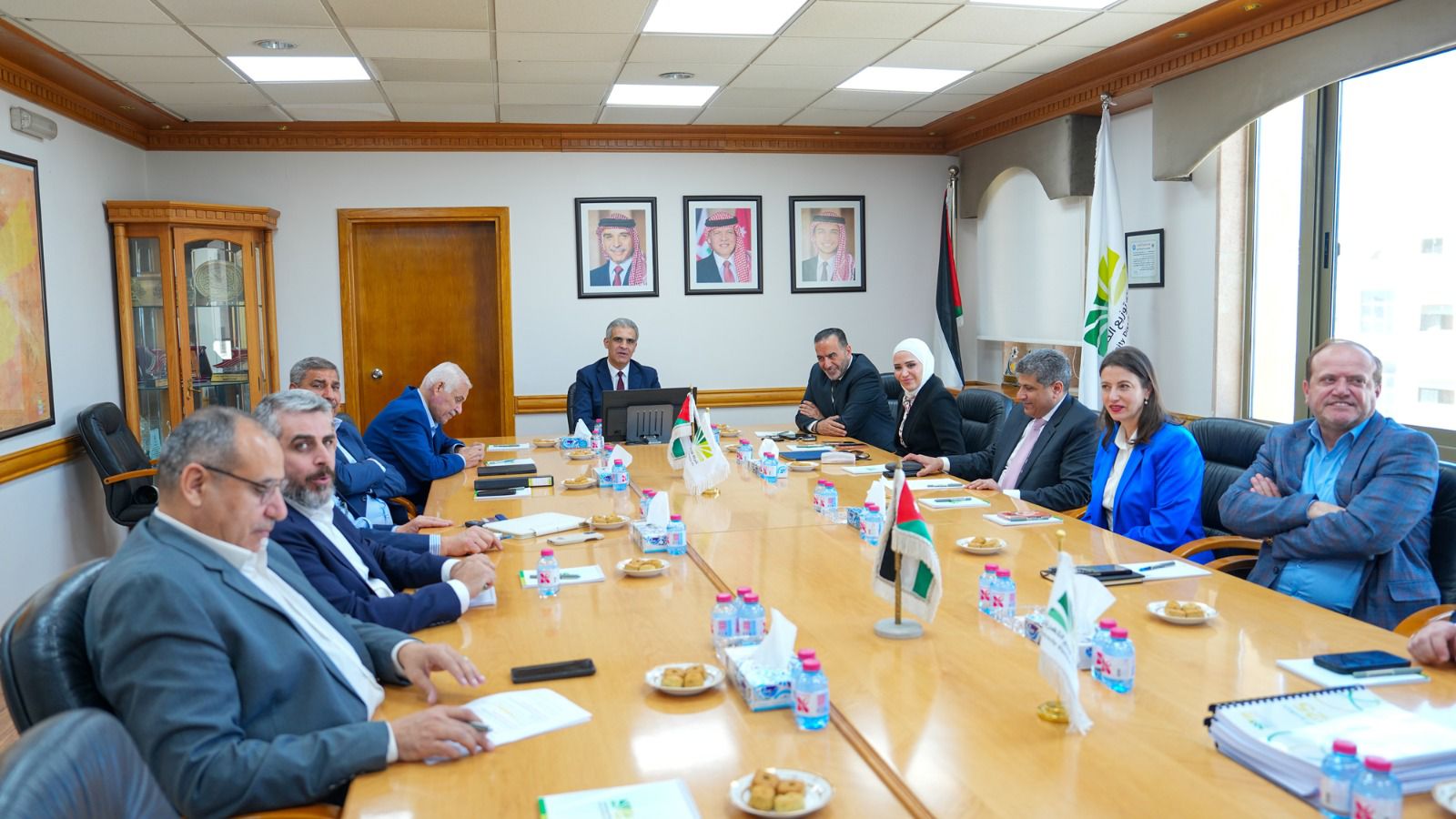 Madar Al-Saa Images 0.7986586507488153