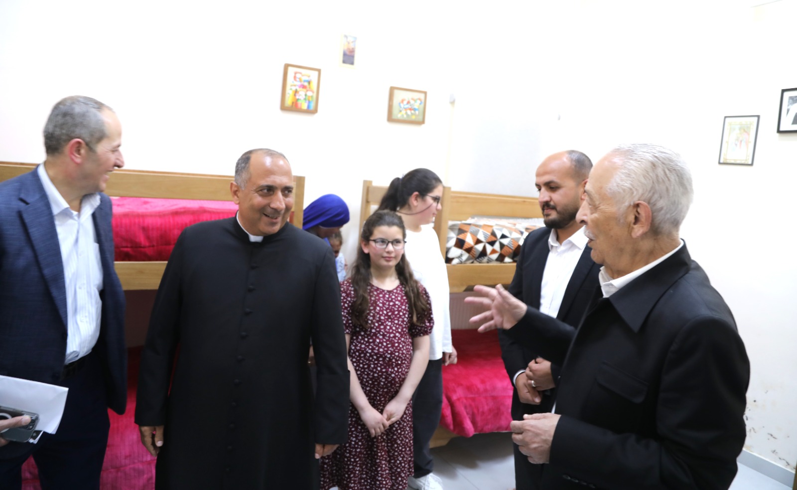 Madar Al-Saa Images 0.2491928343590598