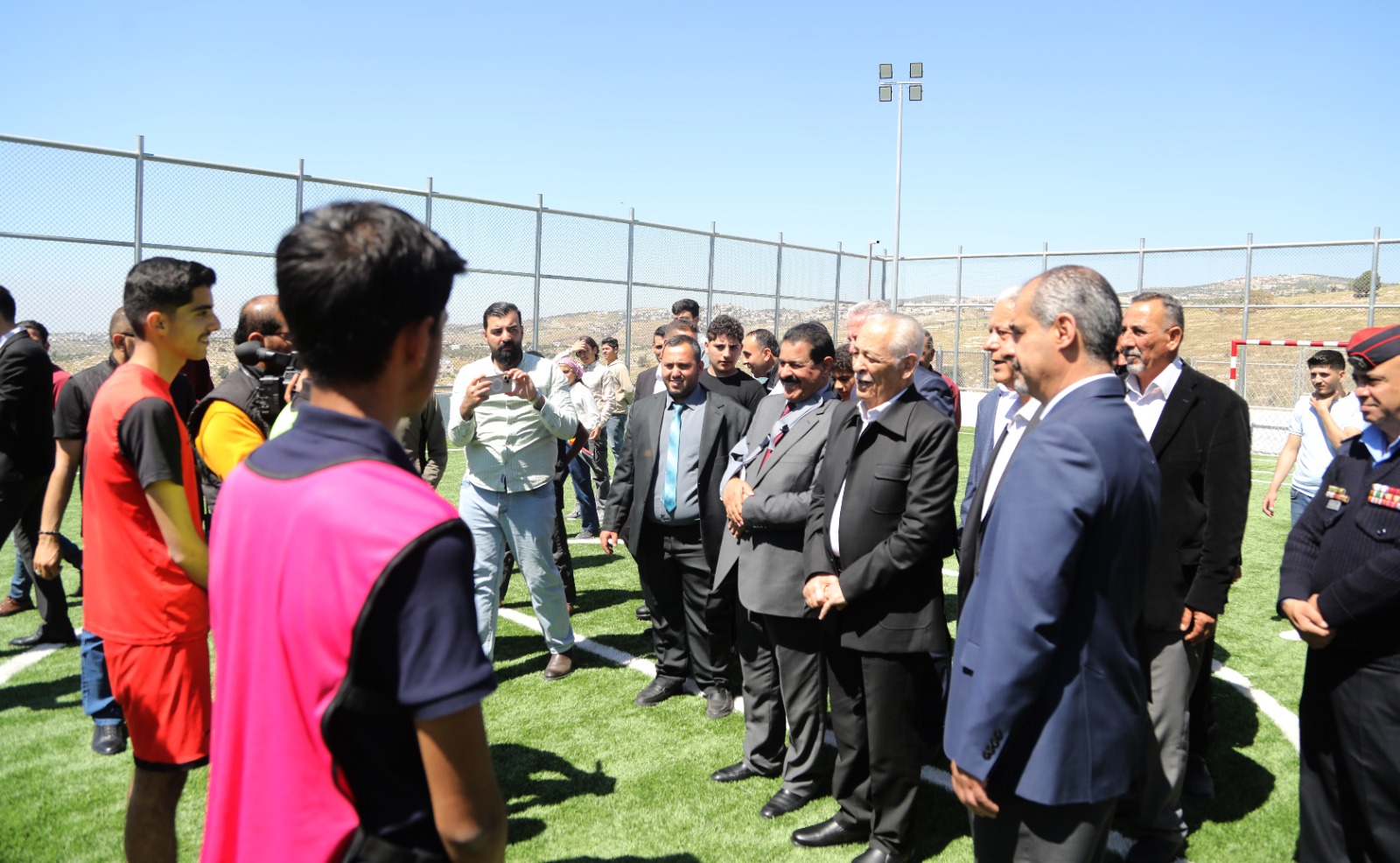 Madar Al-Saa Images 0.07373636384605442