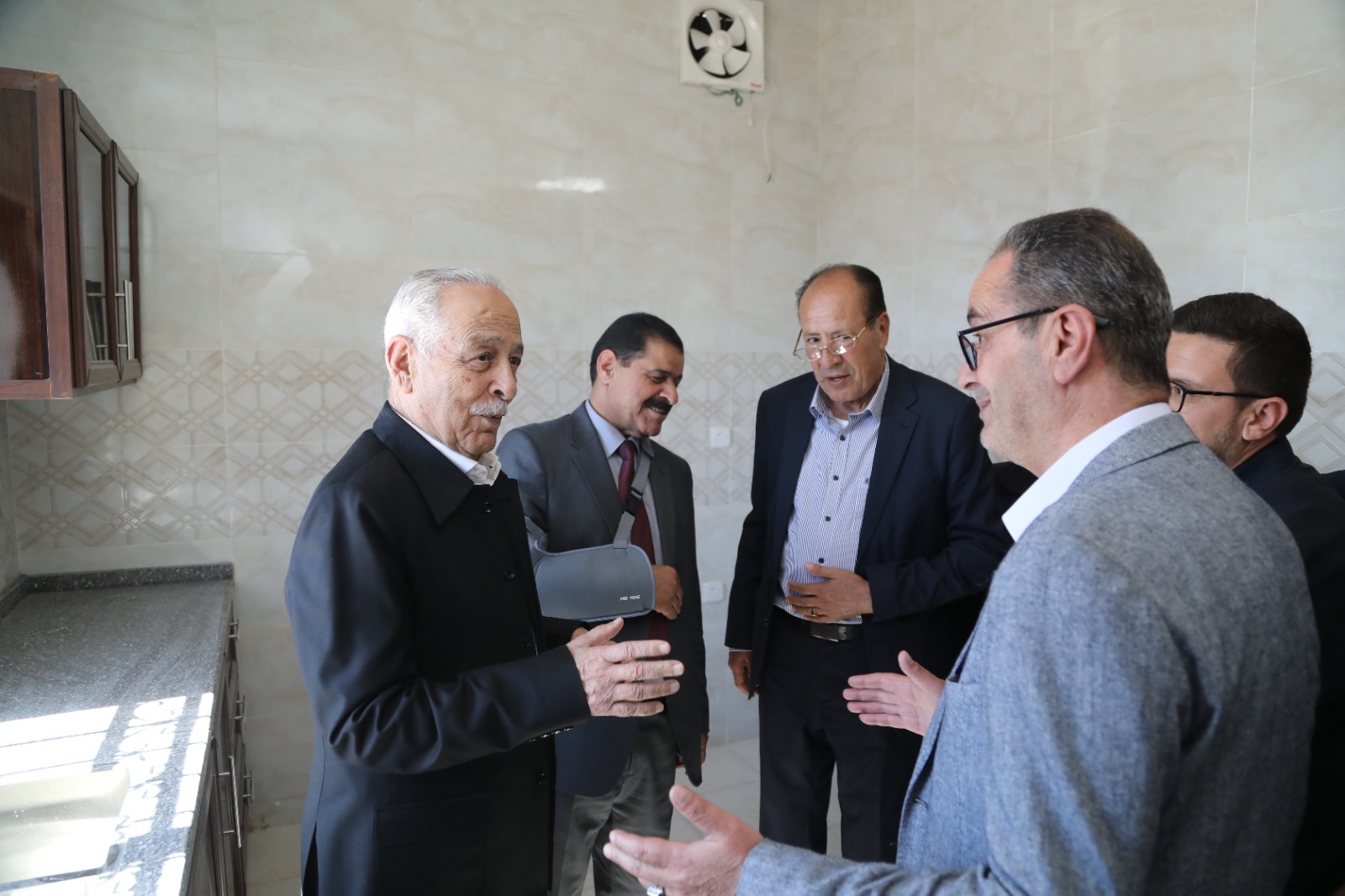 Madar Al-Saa Images 0.2541959969396067