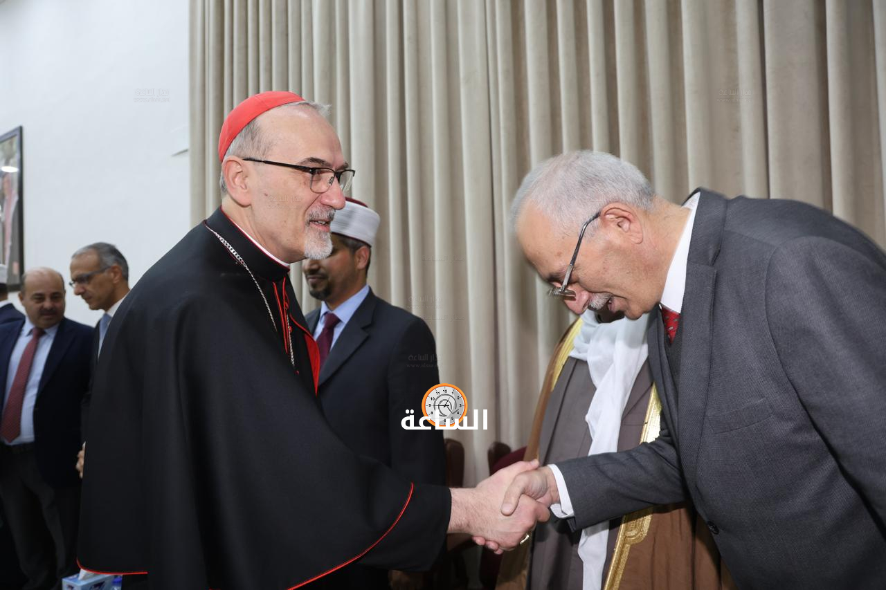 Madar Al-Saa Images 0.3814328621062387