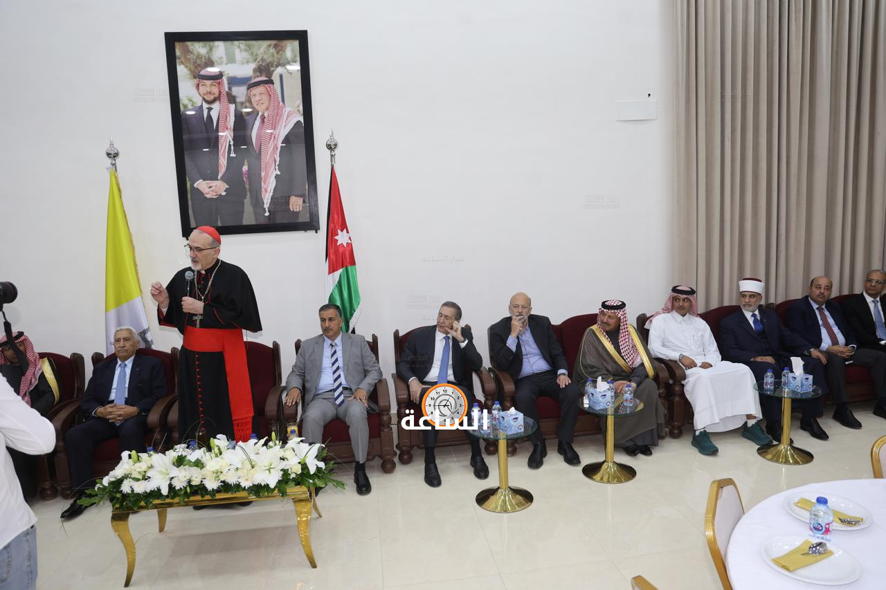 Madar Al-Saa Images 0.14659189344141887