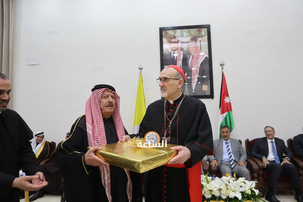 Madar Al-Saa Images 0.3243460973439082