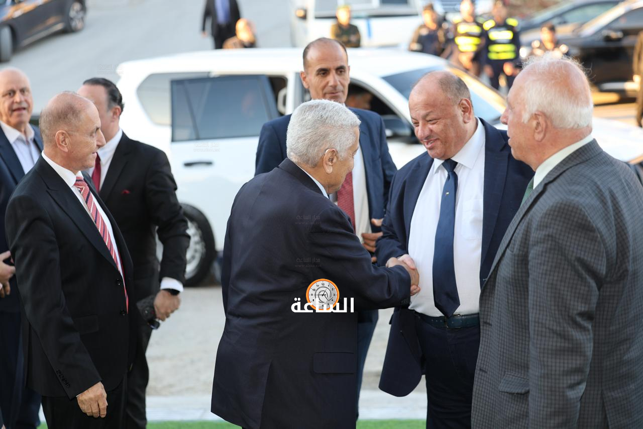 Madar Al-Saa Images 0.24563877826782998