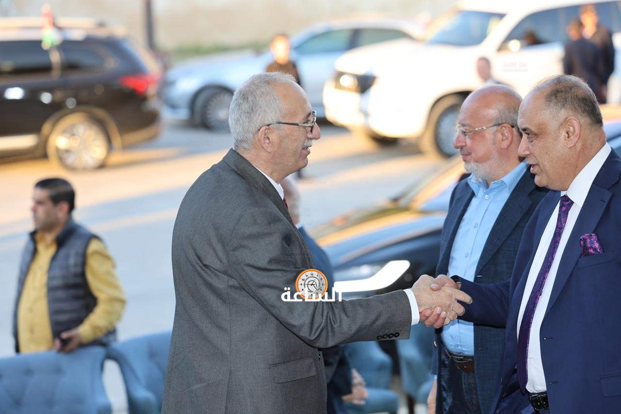 Madar Al-Saa Images 0.6984522606474147