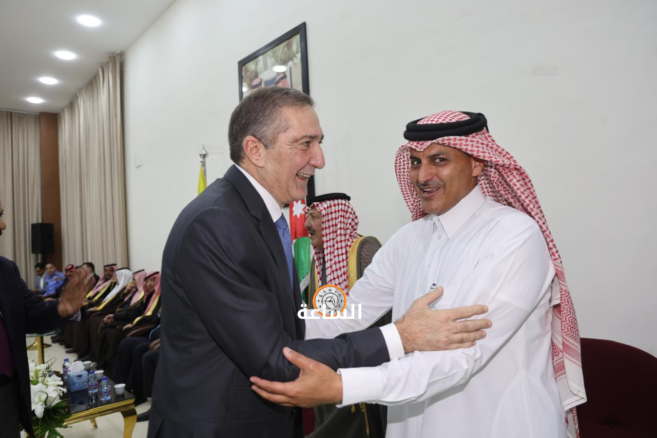 Madar Al-Saa Images 0.4897170331240023