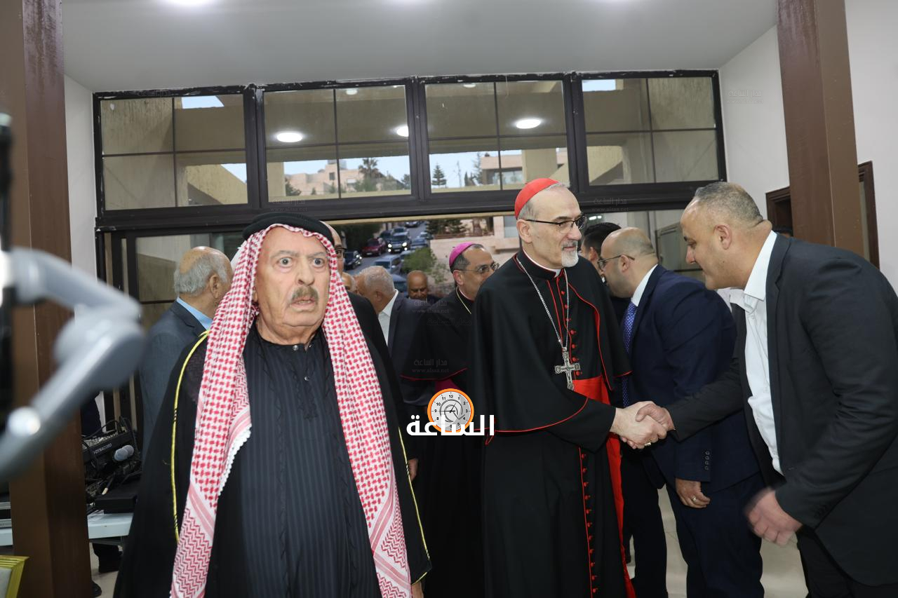 Madar Al-Saa Images 0.7925399855430332