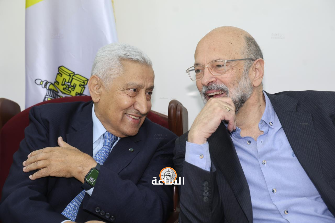 Madar Al-Saa Images 0.009345385672403395