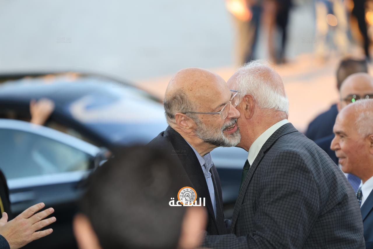 Madar Al-Saa Images 0.80824592626339