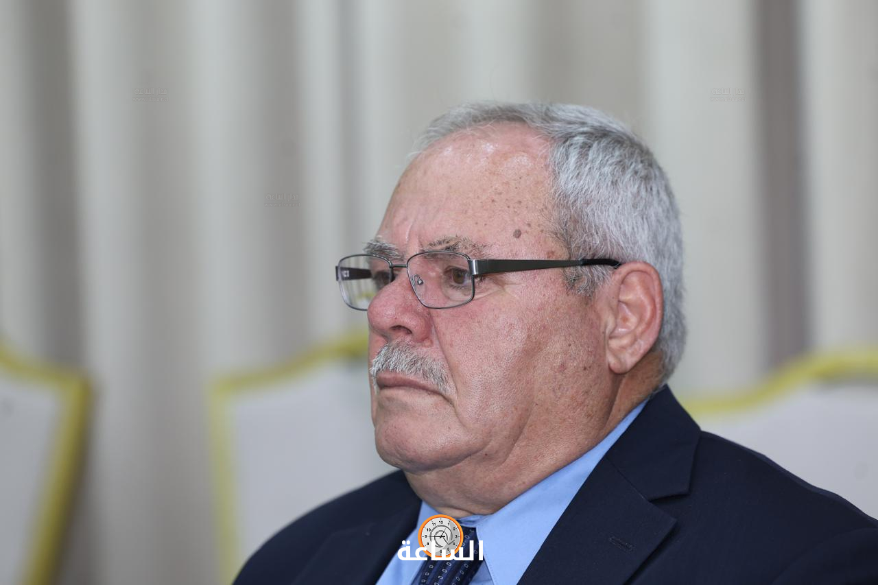 Madar Al-Saa Images 0.9762379273384972